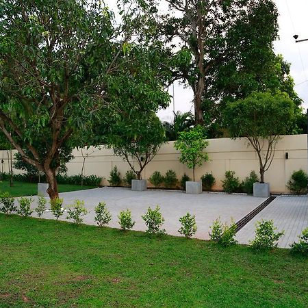 Tranquil Negombo Boutique Hotel Exterior photo
