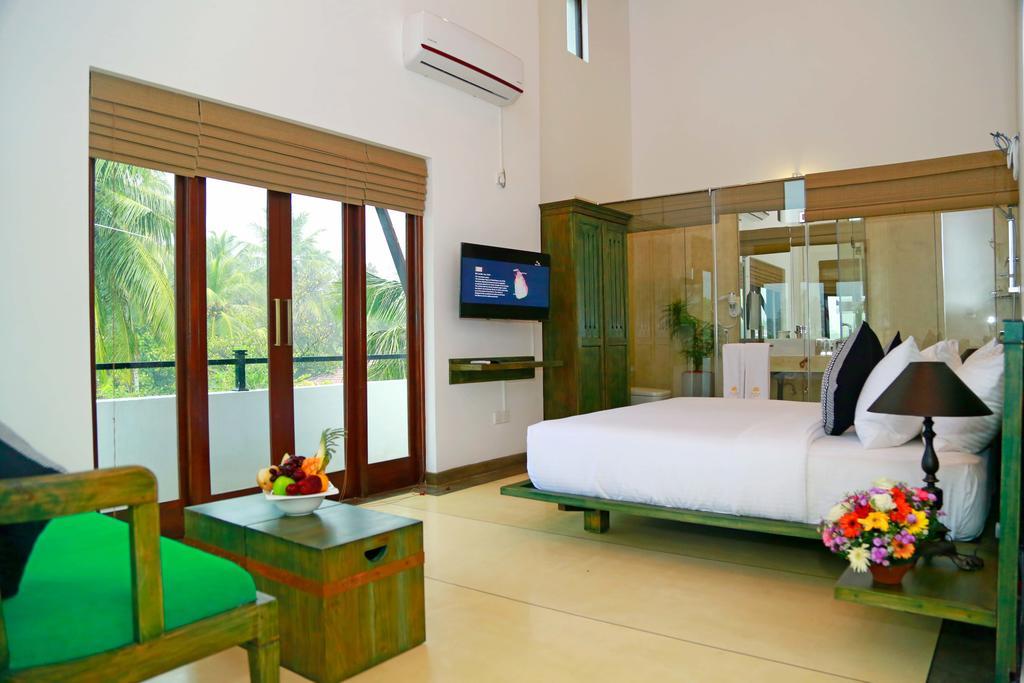 Tranquil Negombo Boutique Hotel Exterior photo