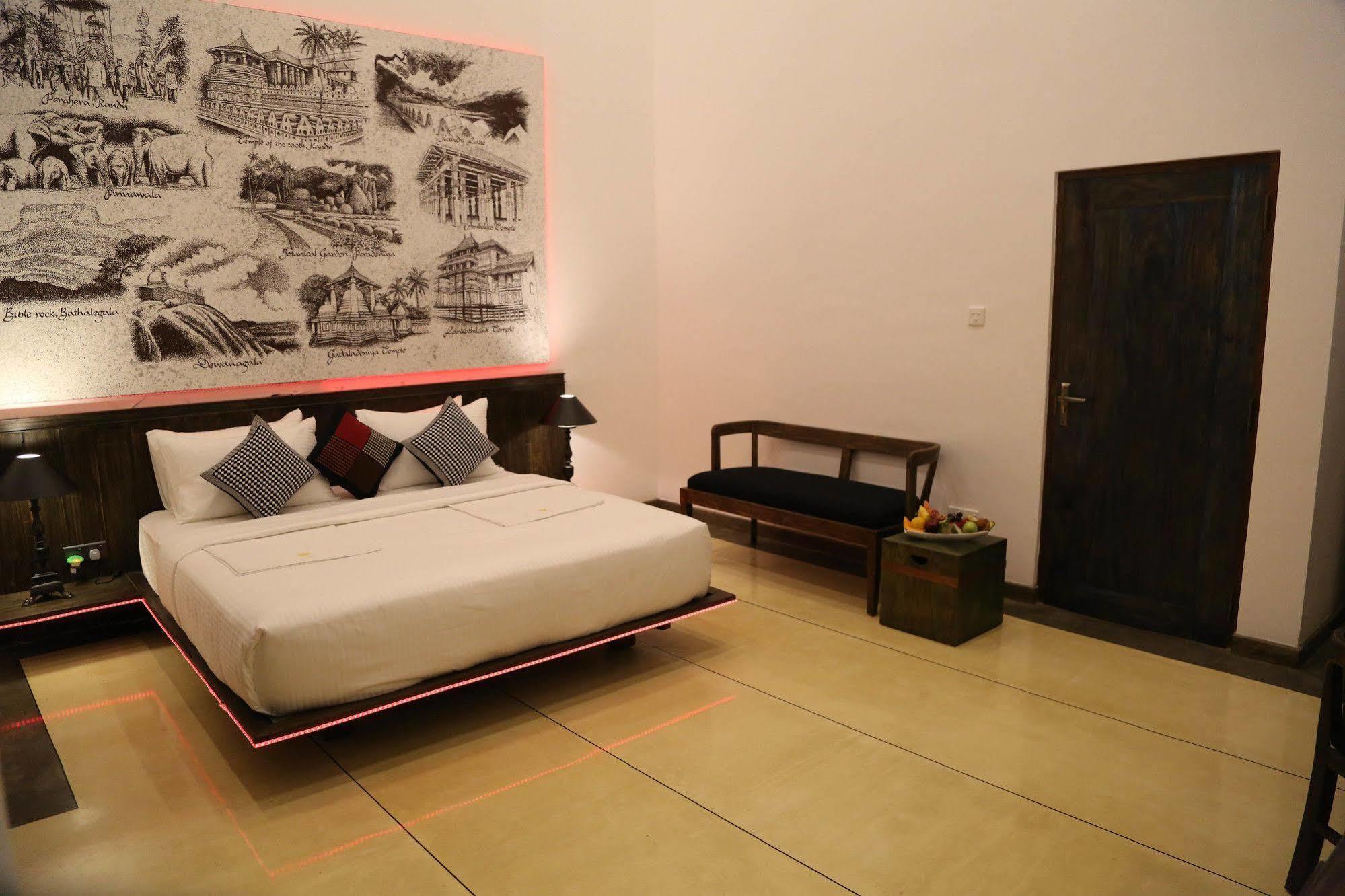 Tranquil Negombo Boutique Hotel Exterior photo