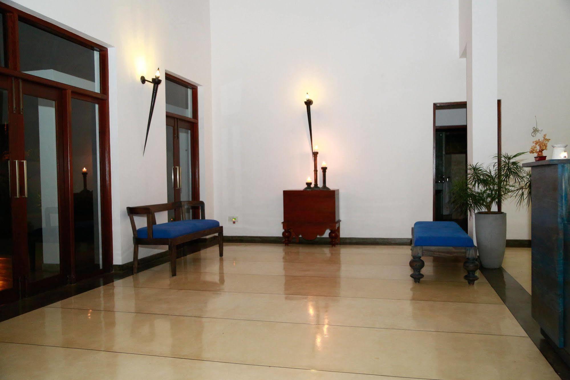 Tranquil Negombo Boutique Hotel Exterior photo