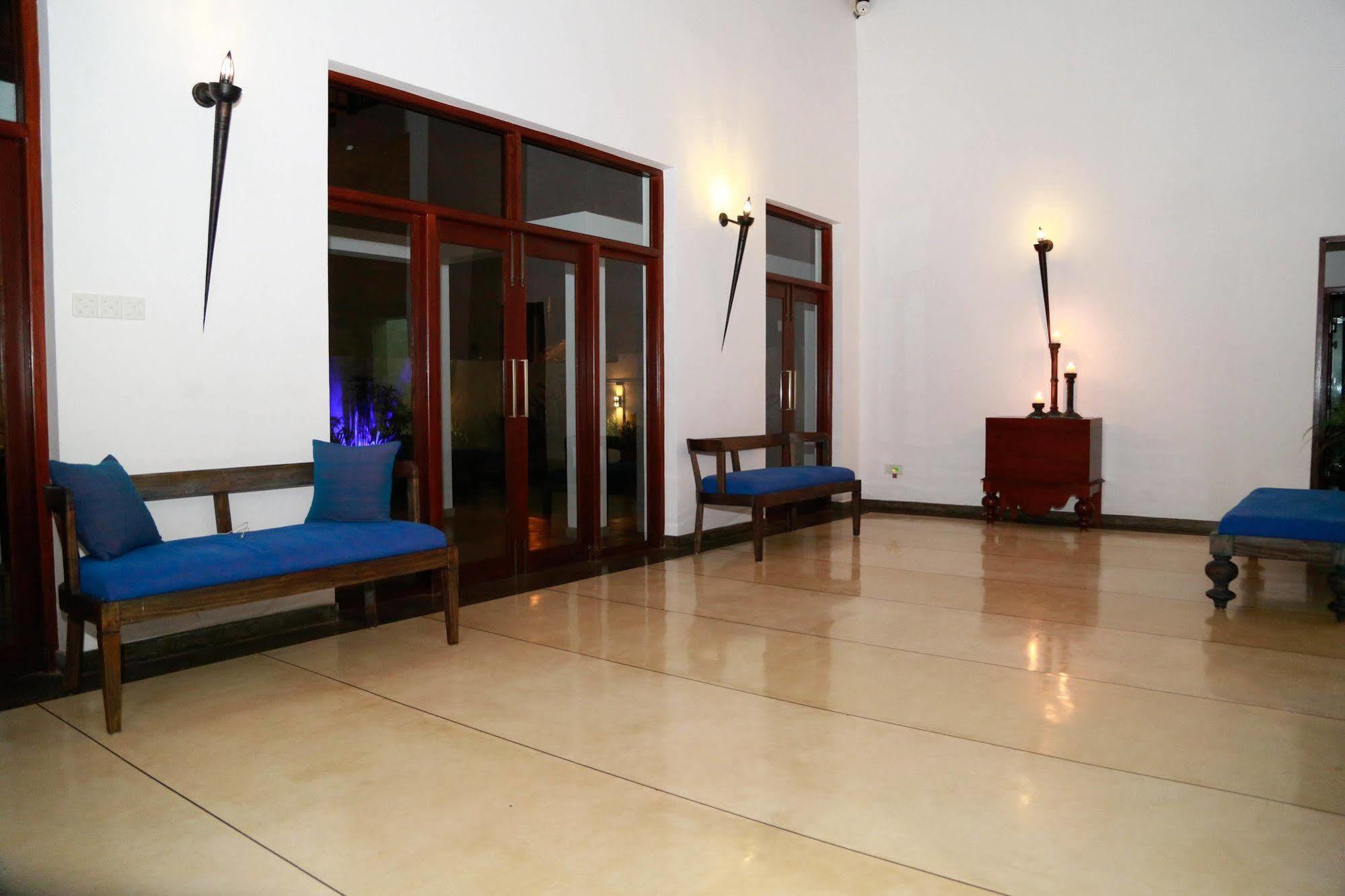 Tranquil Negombo Boutique Hotel Exterior photo