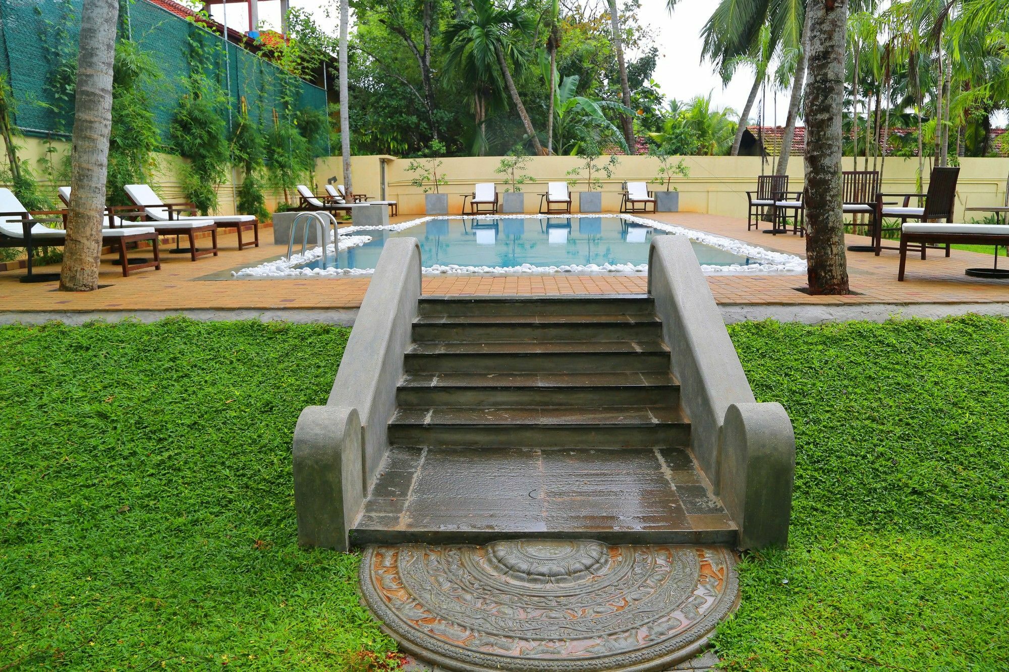 Tranquil Negombo Boutique Hotel Exterior photo