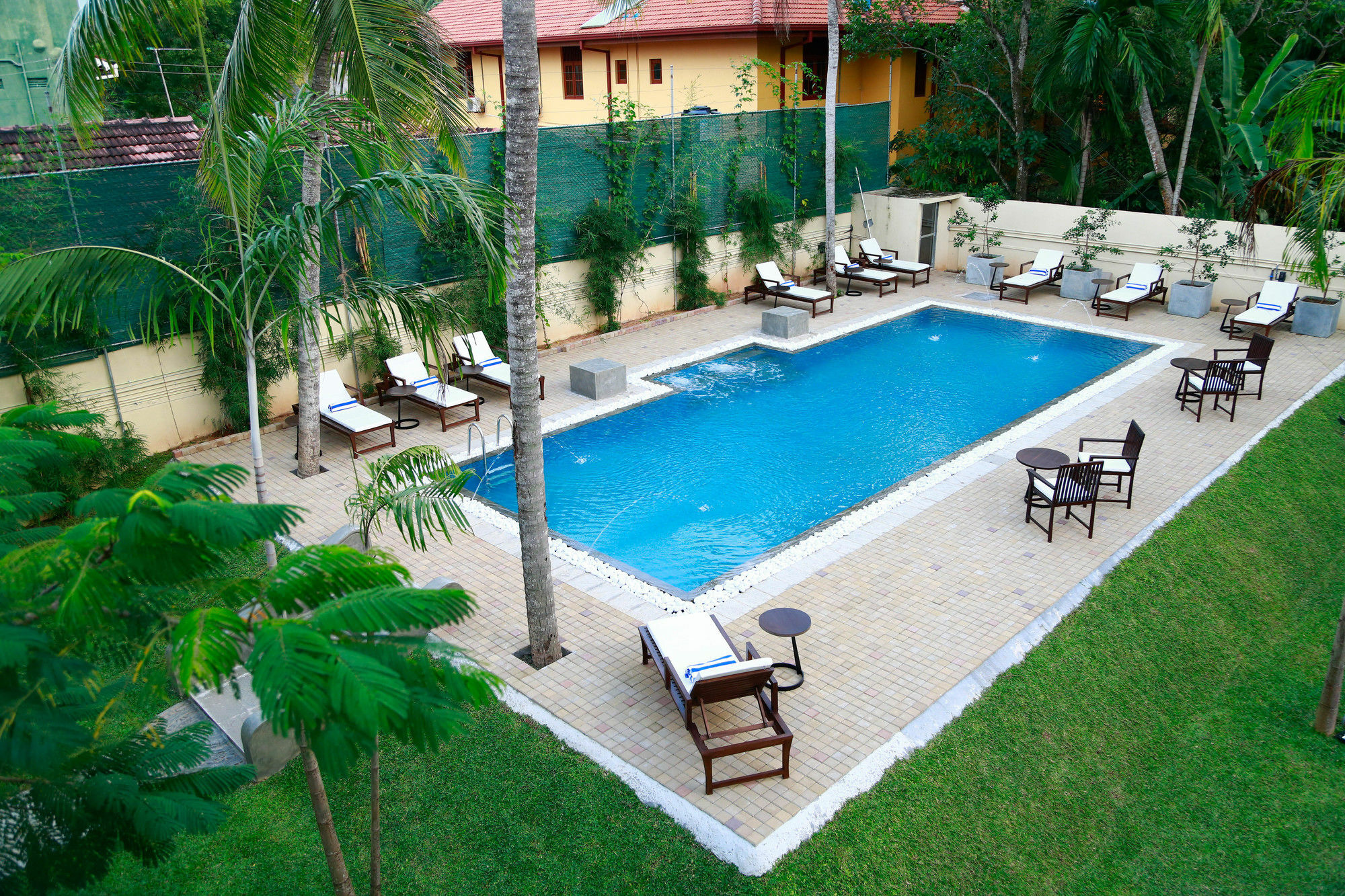 Tranquil Negombo Boutique Hotel Exterior photo